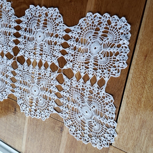 Handmade long doili table runner unique #2 - Picture 2 of 4